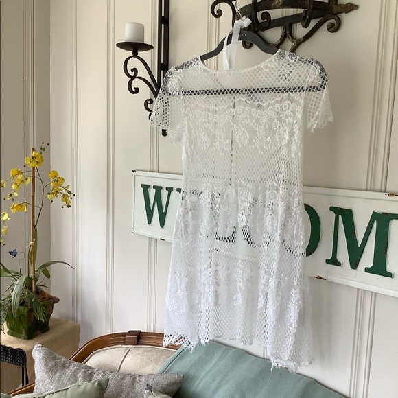 Hype Tops - $5 Bundled W/ Any Item, Any Price — Send Offer